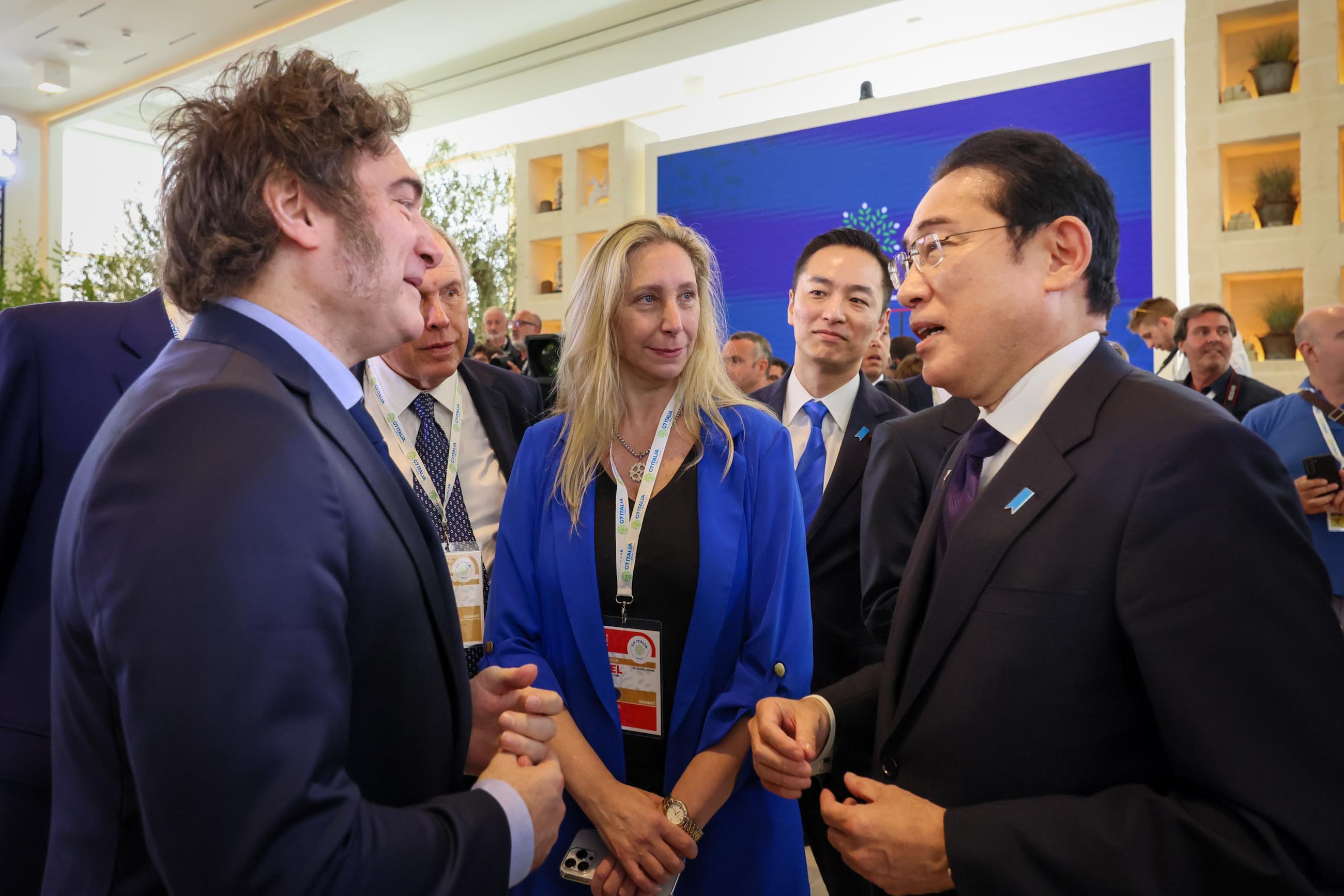 与米莱阿根廷共和国总统简单交流