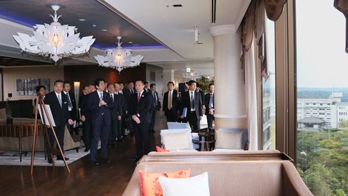 安倍总理为了视察伊势志摩峰会预定会场，访问了三重县志摩市。