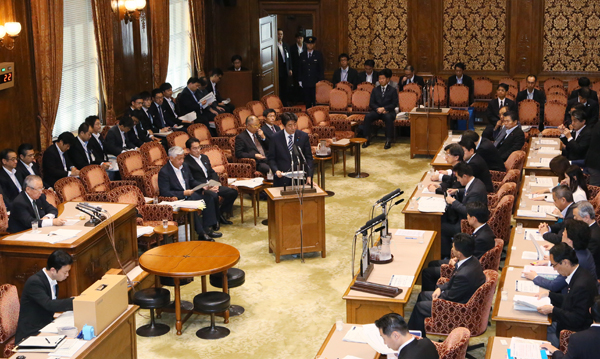 安倍总理出席了参议院有关我国及国际社会和平安全法制的特别委员会。