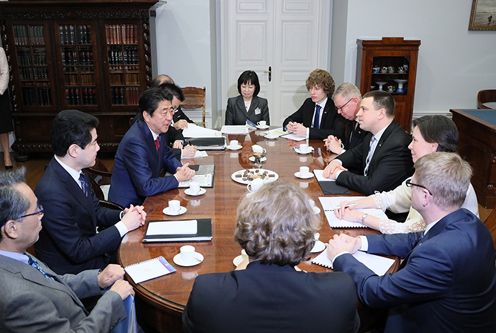 日本・爱沙尼亚首脑会谈1