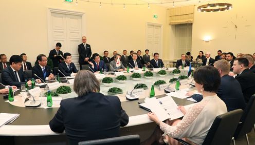 日本企业参会的扩大首脑会议1
