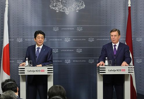 联合记者招待会1