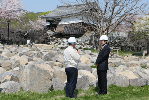 安倍总理访问了熊本县。