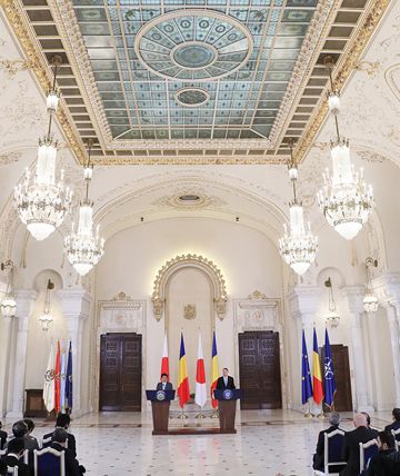 联合记者招待会1