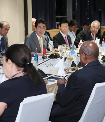 安倍总理出席第四届日本・太平洋岛屿国家首脑会议2