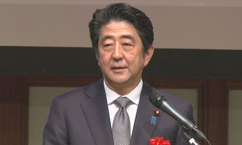 安倍总理出席了在东京都内举行的THINK NOW 2015世界防治麻风病宣传活动。