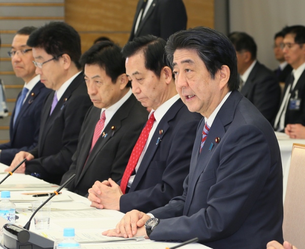 安倍总理在总理大臣官邸召开了第26次国家战略特别区域咨询会议。