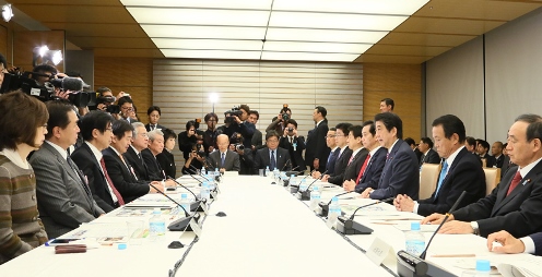 安倍总理在总理大臣官邸召开了第26次国家战略特别区域咨询会议。