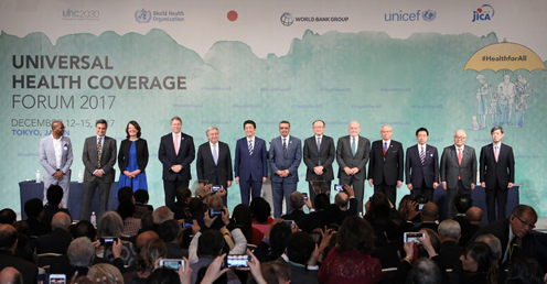安倍总理出席了在东京都内举行的全民健康覆盖（UHC）论坛2017等。