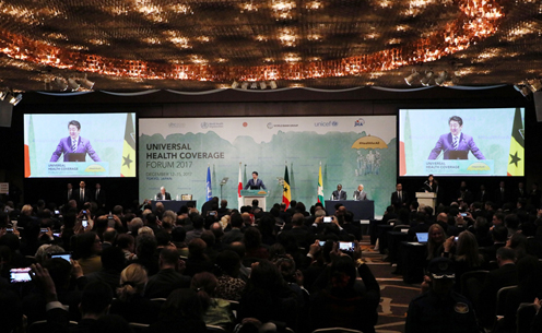 安倍总理出席了在东京都内举行的全民健康覆盖(UHC)论坛2017等。