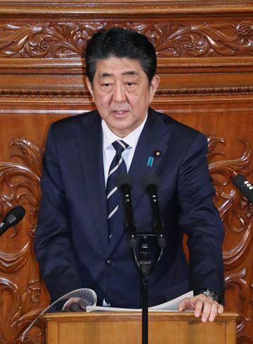 安倍总理出席了众议院全体会议。