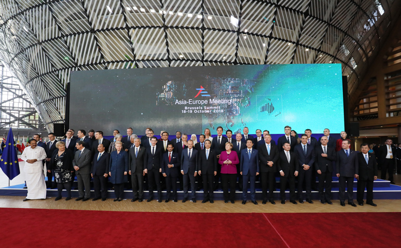 安倍总理访问了欧洲,出席了ASEM首脑会议。