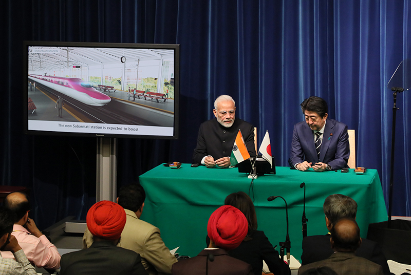 安倍总理在总理大臣官邸与印度总理纳伦德拉・莫迪举行了首脑会谈等。