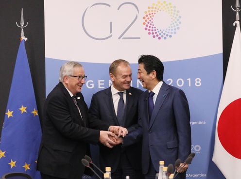 安倍总理为了出席G20布宜诺斯艾利斯峰会等访问了阿根廷共和国。