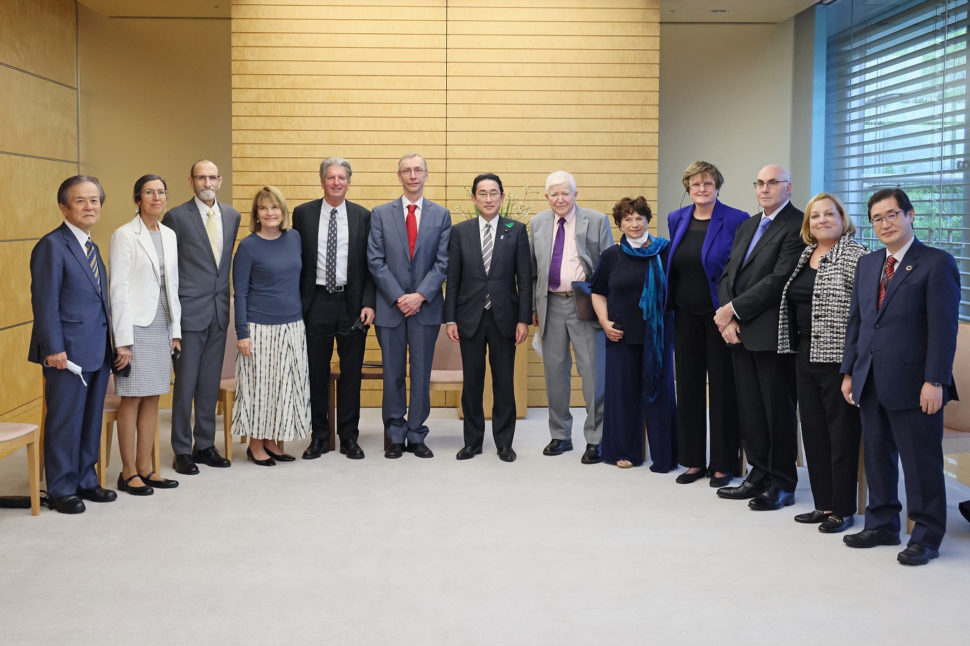 会见日本国际奖获奖者