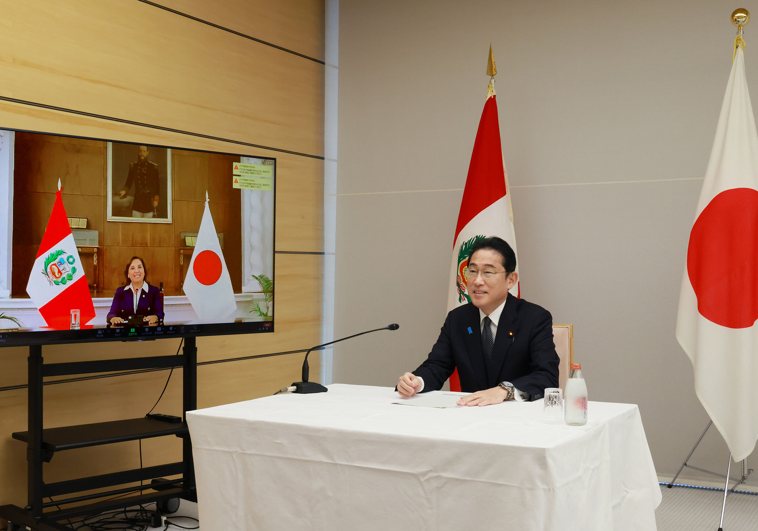 日本秘鲁首脑视频会谈