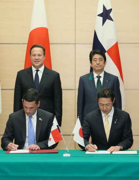 安倍总理在总理大臣官邸与巴拿马共和国总统胡安·卡洛斯·巴雷拉·罗德里格斯举行了首脑会谈等。