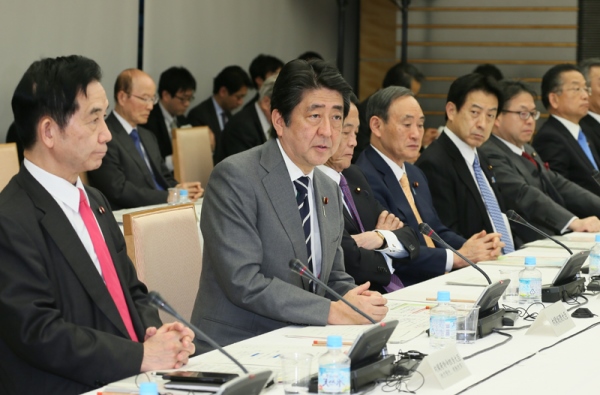 安倍总理在总理大臣官邸召开了第28次国家战略特别区域咨询会议。