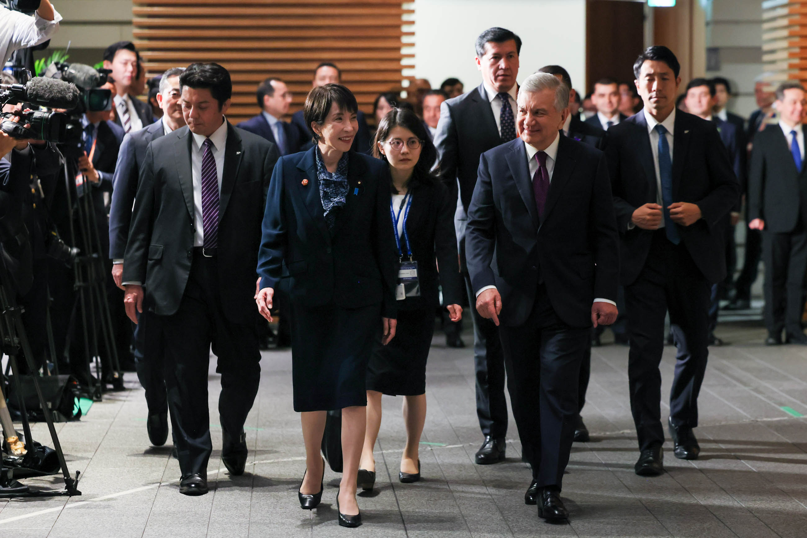 两位首脑出席首脑会谈