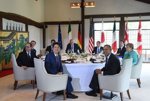 安倍总理为了召开G7伊势志摩峰会访问了三重县志摩市。
