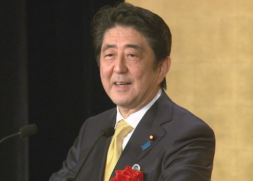 安倍总理在东京都内出席了由时事通信社举办的“新年互礼会”。