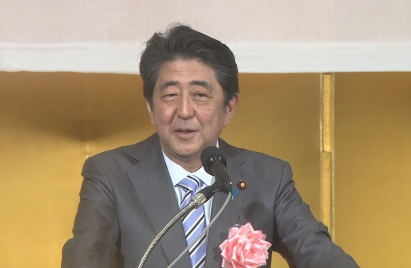 安倍总理出席了由经济三团体在东京都内联合举办的2019新年贺宴。