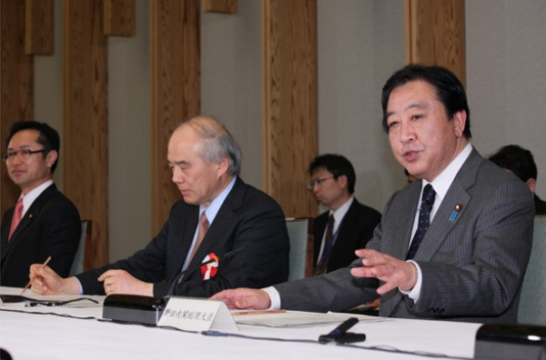 野田总理在总理大臣官邸出席了国家战略会议新领域分科会的首次会议。