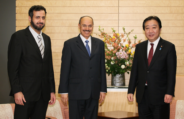 野田总理在总理大臣官邸接见了沙特阿拉伯王国的经济与计划大臣贾希尔（Dr.Muhammad Al-Jasser）及商工大臣拉比阿（Dr.Tawfig Al-Rabiah）。