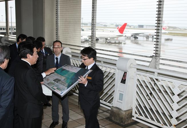 野田总理访问了冲绳县。