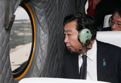 从昨日起访问冲绳县的野田总理,在冲绳县政府与仲井真弘多知事进行了会谈。