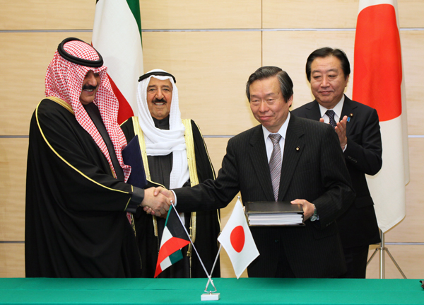 野田总理在总理大臣官邸与科威特国国家元首萨巴赫•艾哈迈德•贾比尔•萨巴赫进行了会谈。