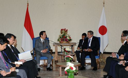 2012年6月18日(当地时间),野田总理出席了在墨西哥洛斯卡沃斯举行的二十国集团洛斯卡沃斯峰会。