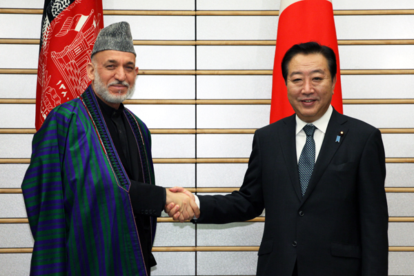 野田总理在总理大臣官邸与阿富汗伊斯兰共和国总统哈米德・卡尔扎伊举行了会谈。