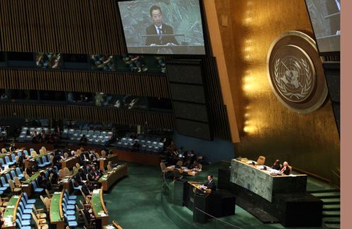 为了出席第67届联合国大会，正在美国纽约访问的野田总理作了一般性辩论发言。