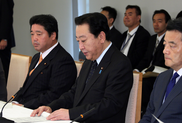 野田总理在总理大臣官邸召开了第8次邮政民营化推进本部会议。