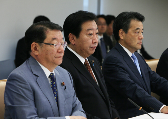 野田总理出席了在总理大臣官邸召开的有关每月例行经济报告等的相关阁僚会议。
