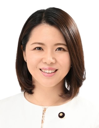 顔写真：友納　理緒