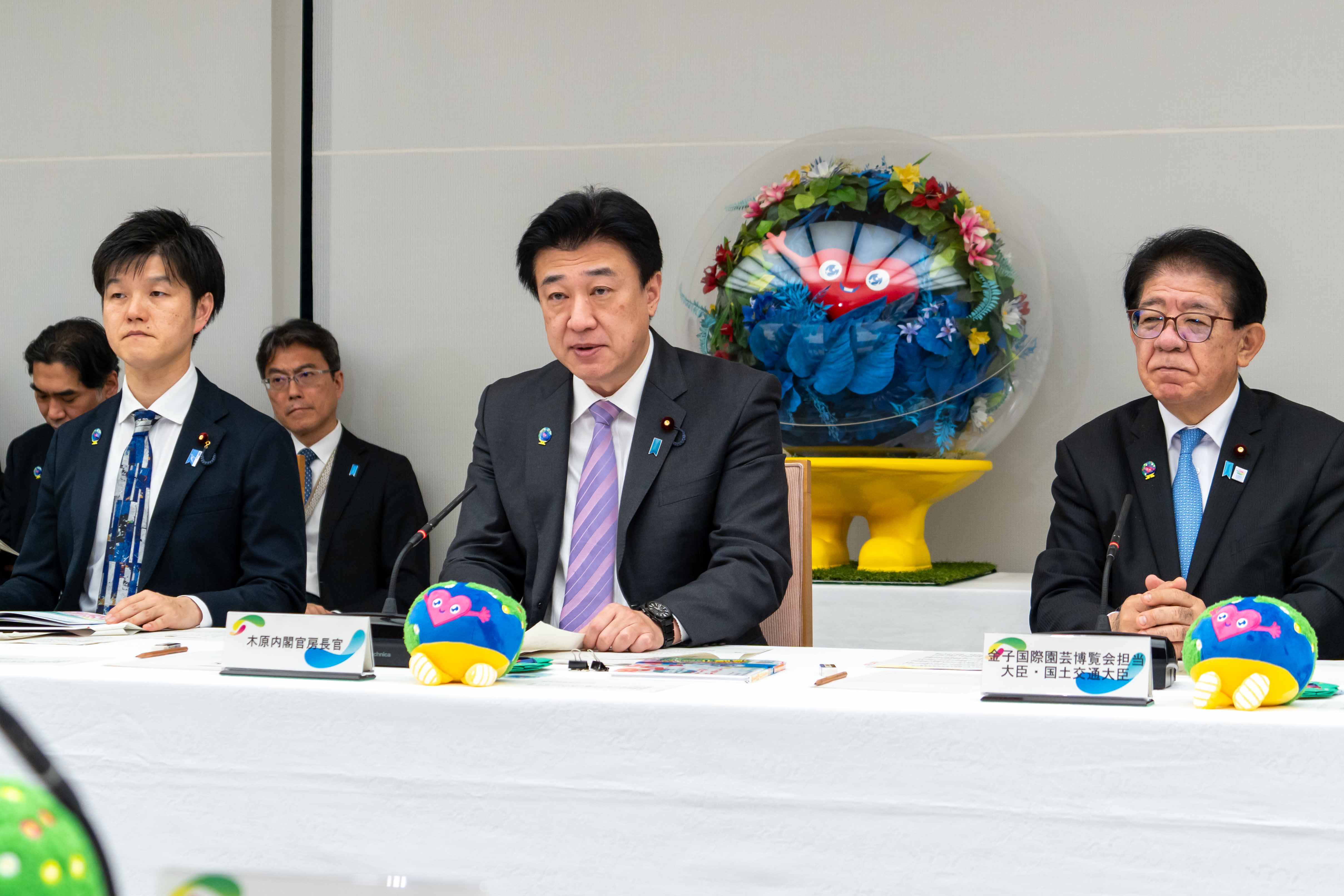 会議のまとめを行う木原官房長官４