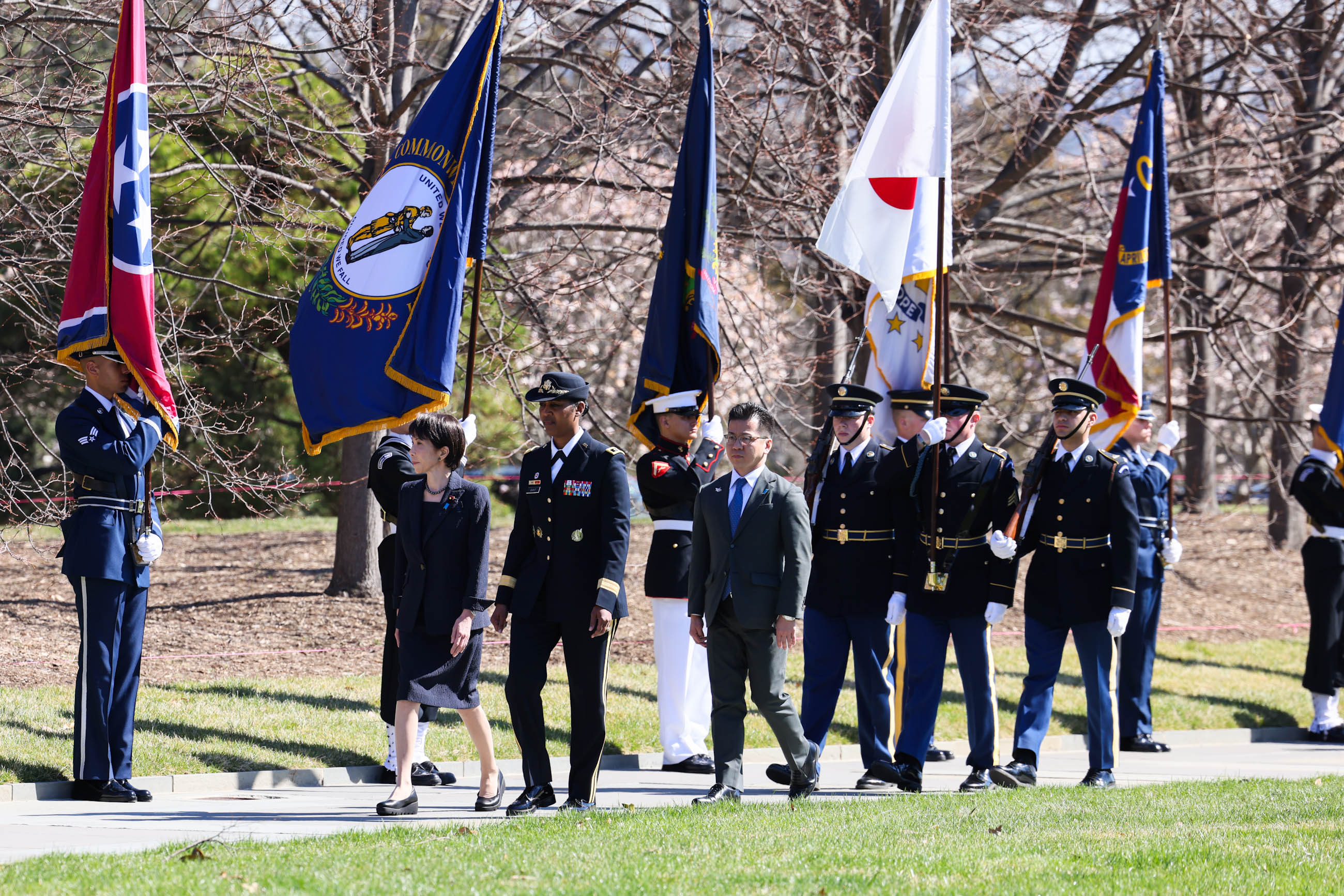 アーリントン国立墓地を訪問する高市総理１