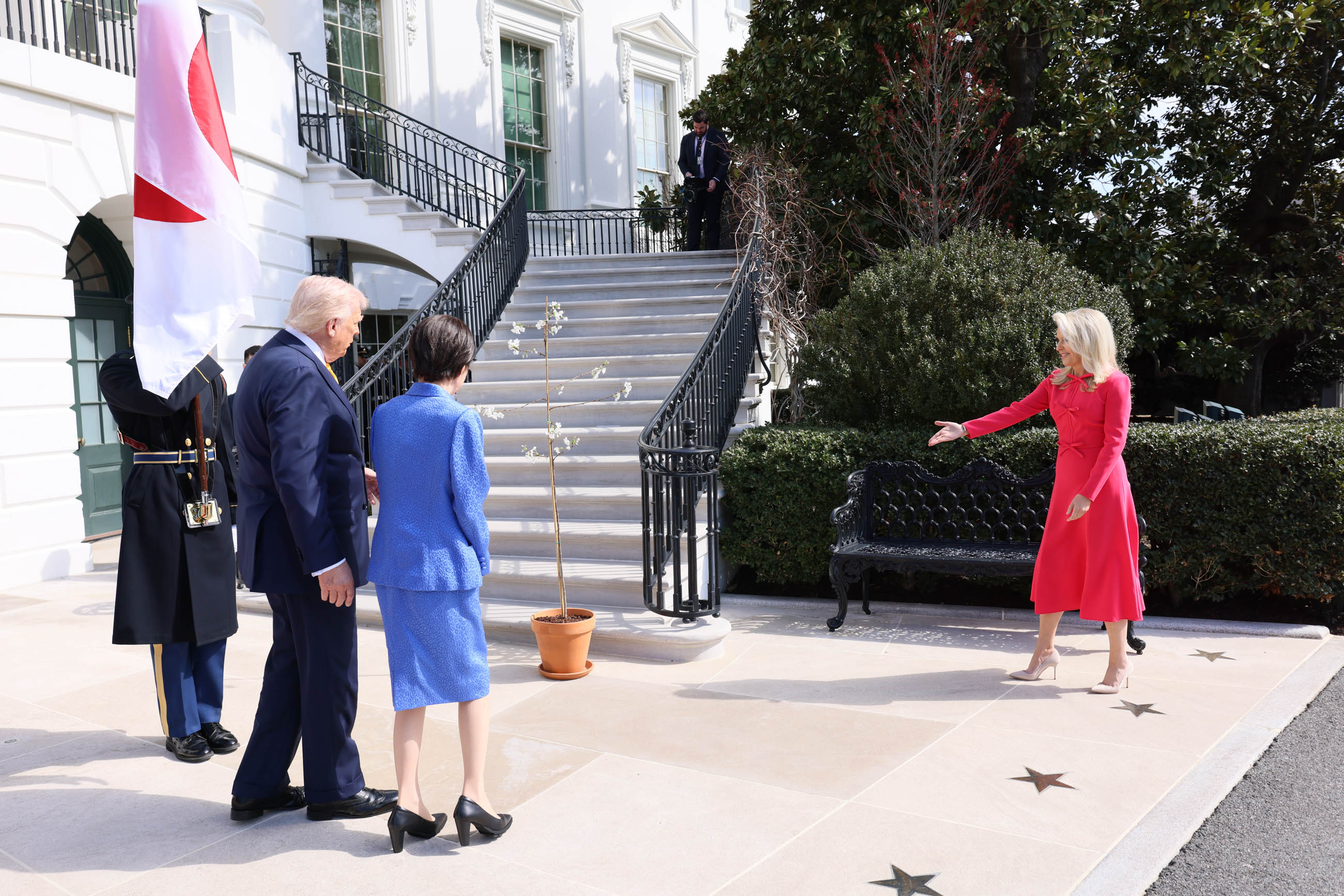 首脳会談に臨む高市総理４