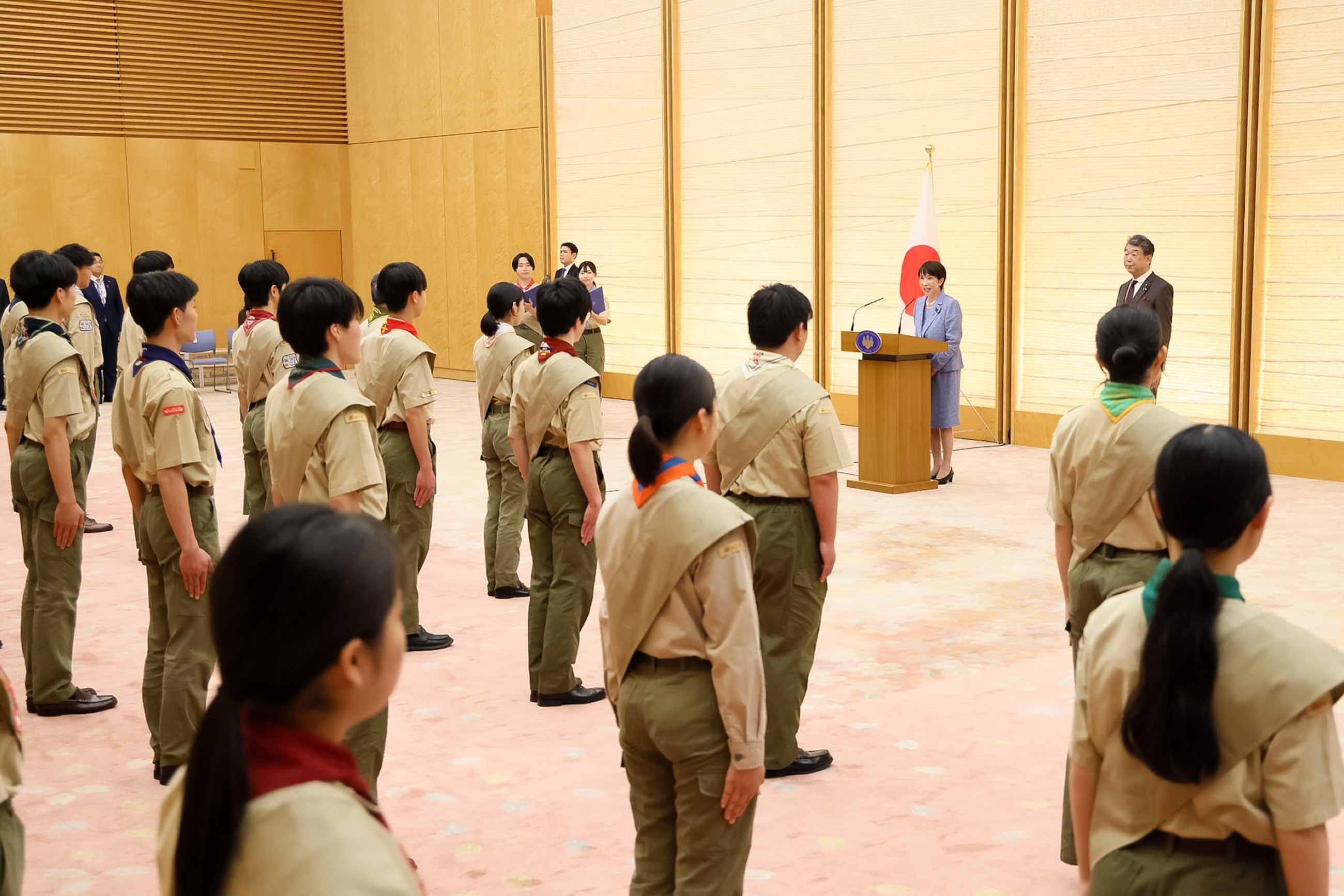 表敬を受ける高市総理４