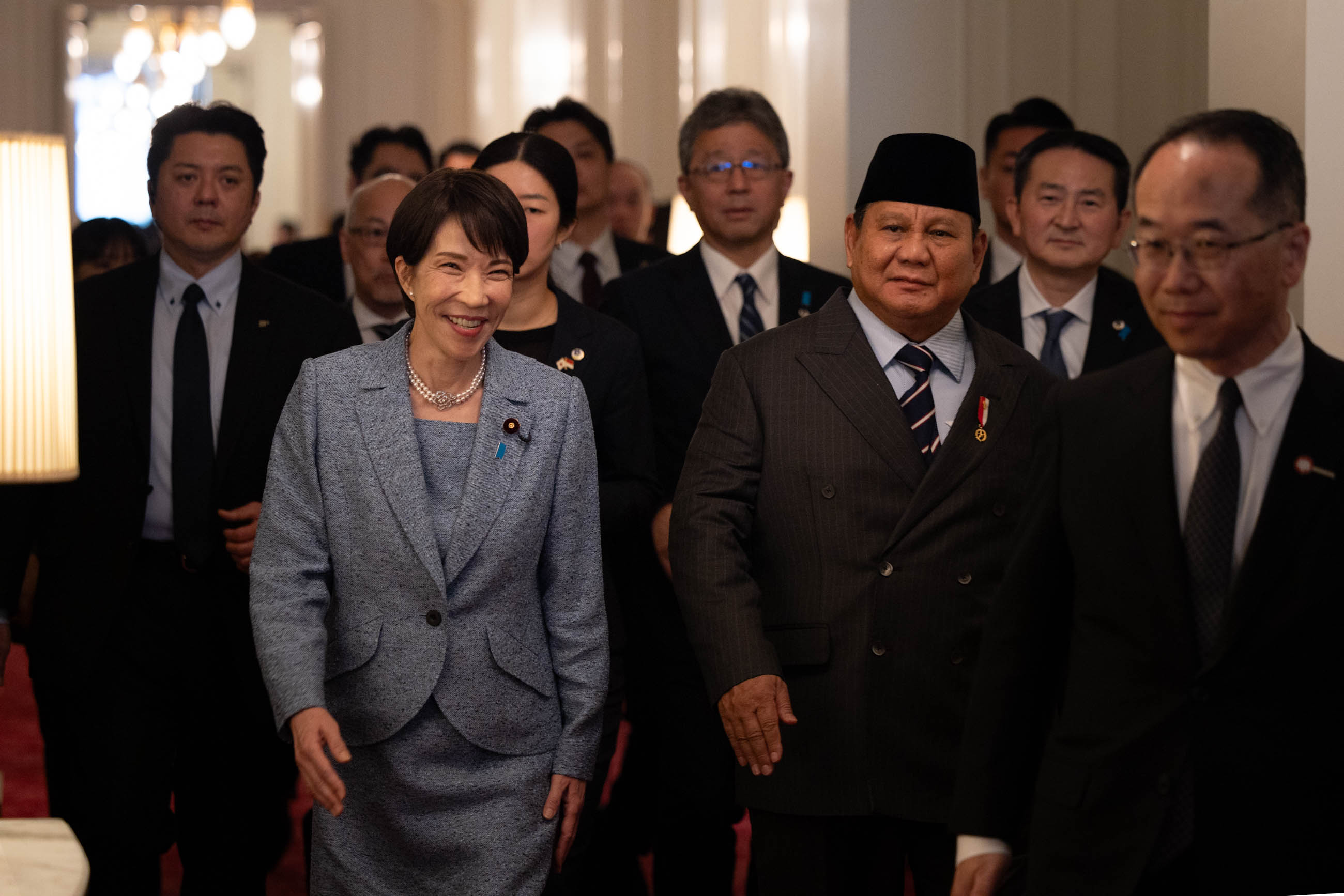 首脳会談に臨む両首脳１