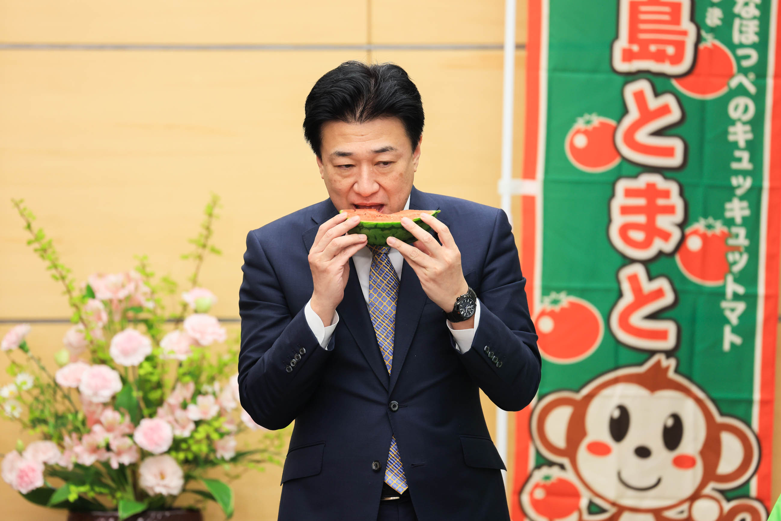 表敬を受ける木原官房長官５