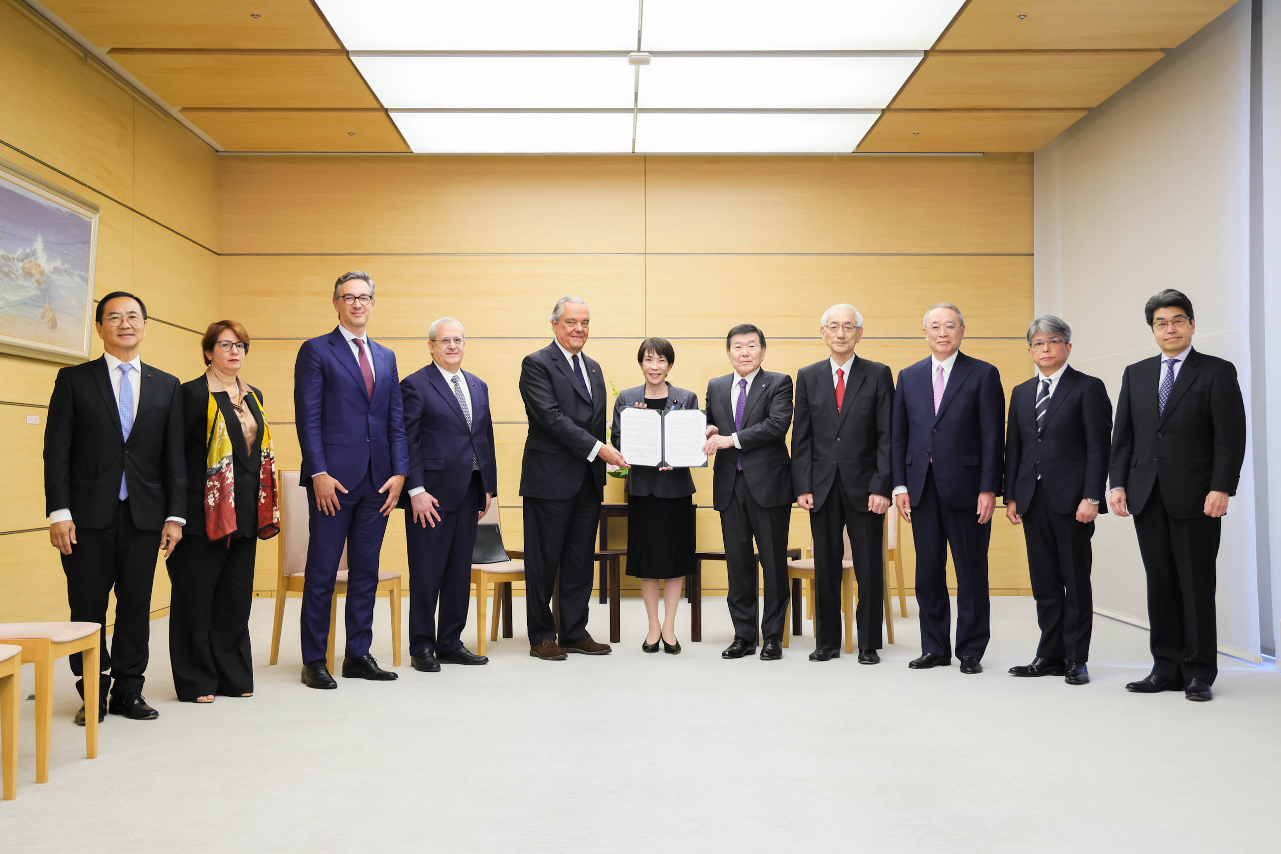 表敬を受ける高市総理１