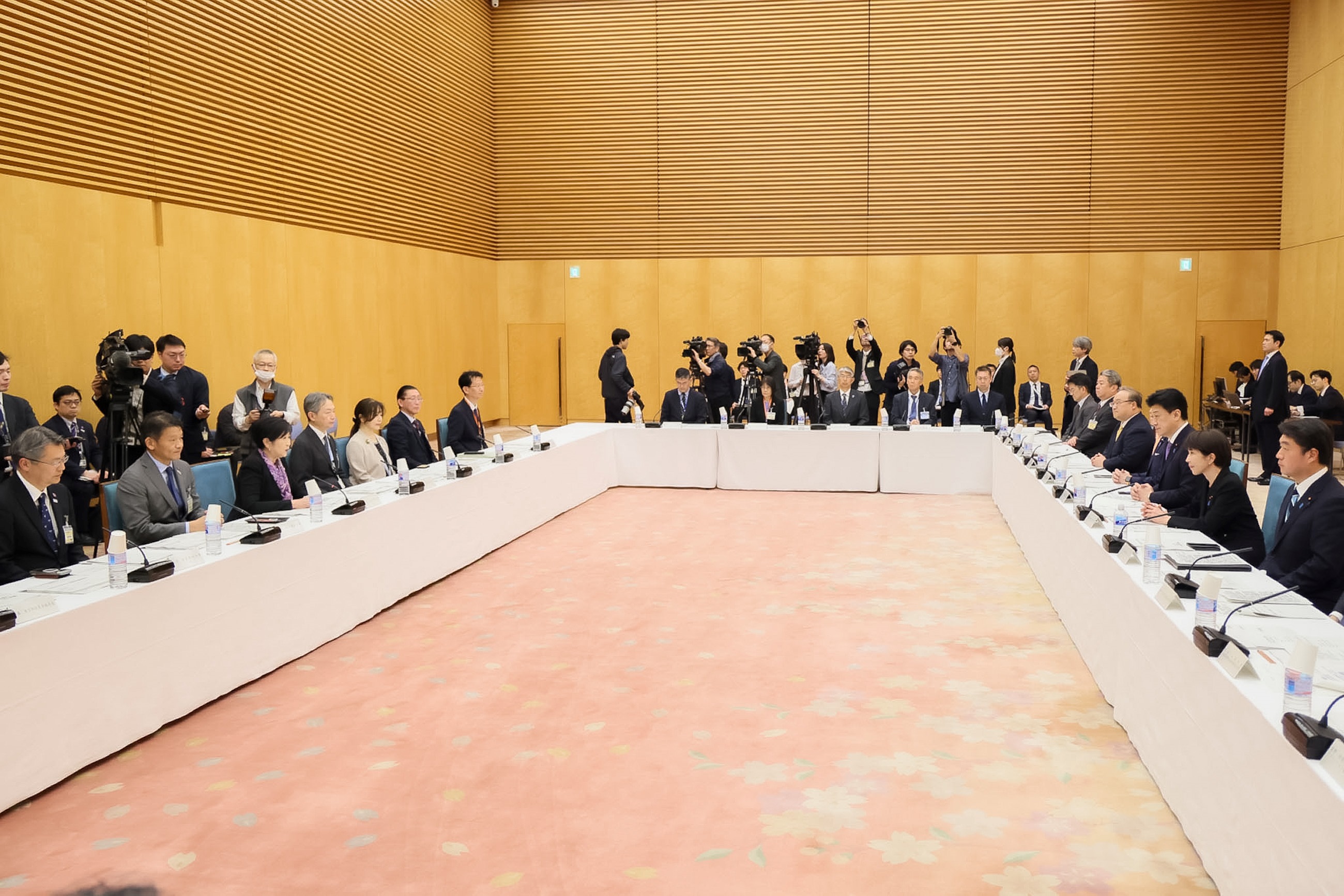 国と東京都の協議会の様子２