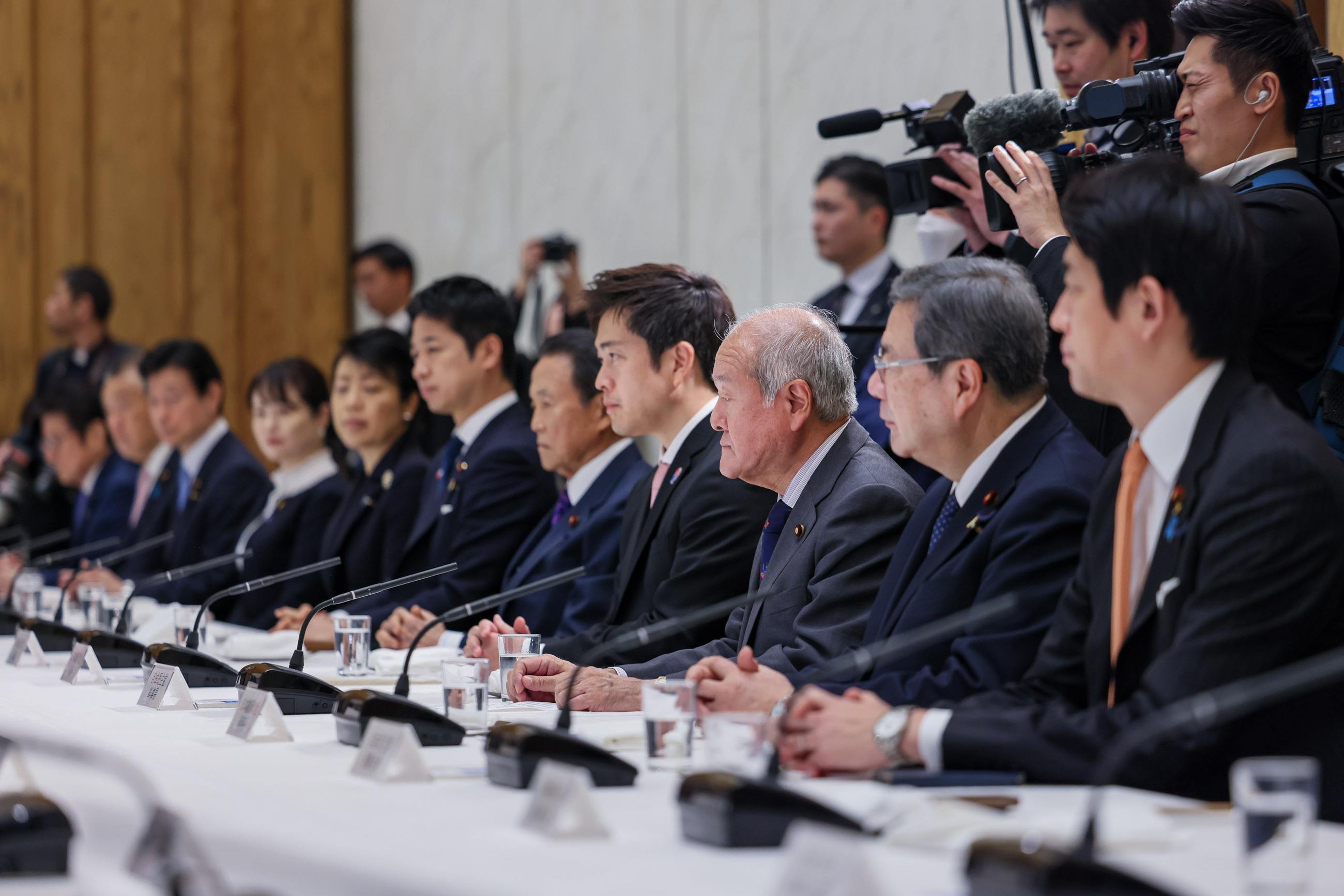 政府与党連絡会議の様子２