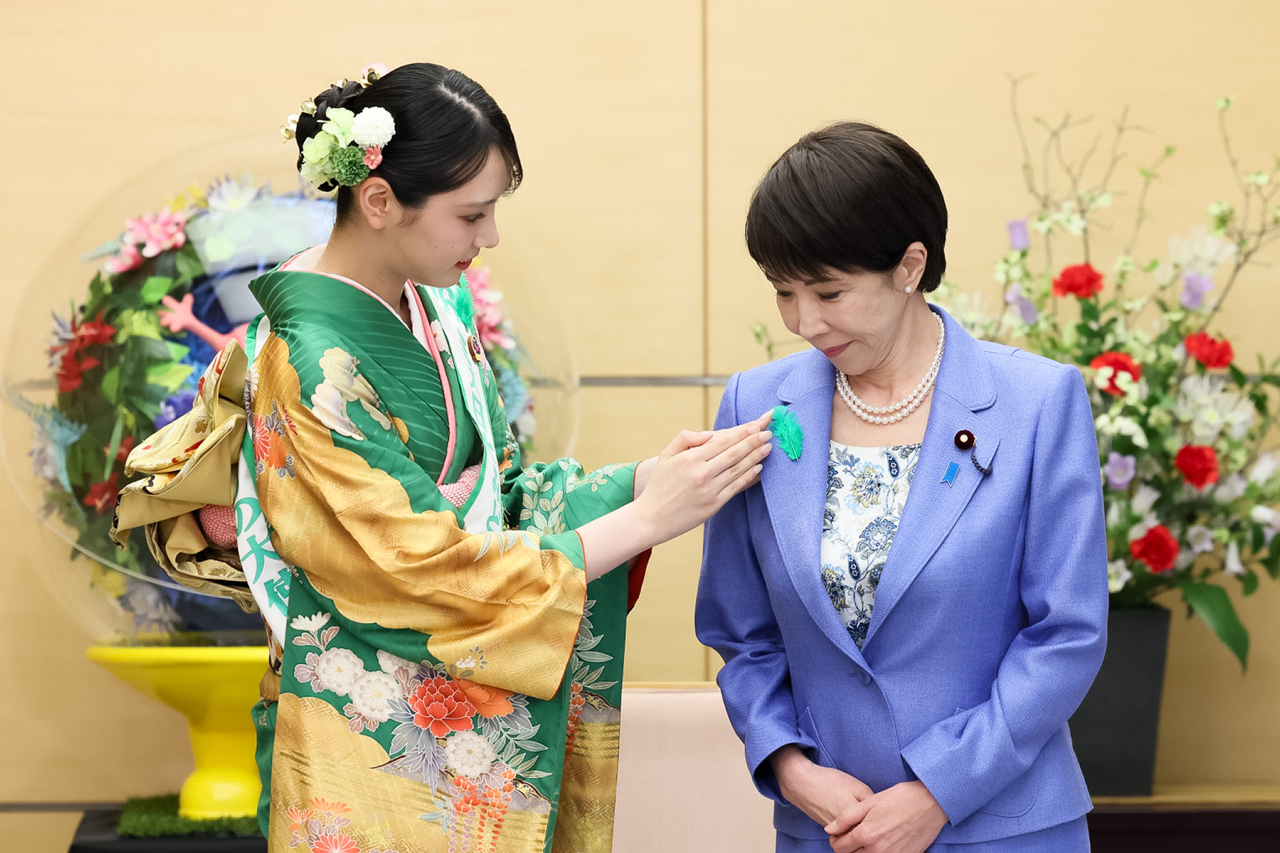 表敬を受ける高市総理２