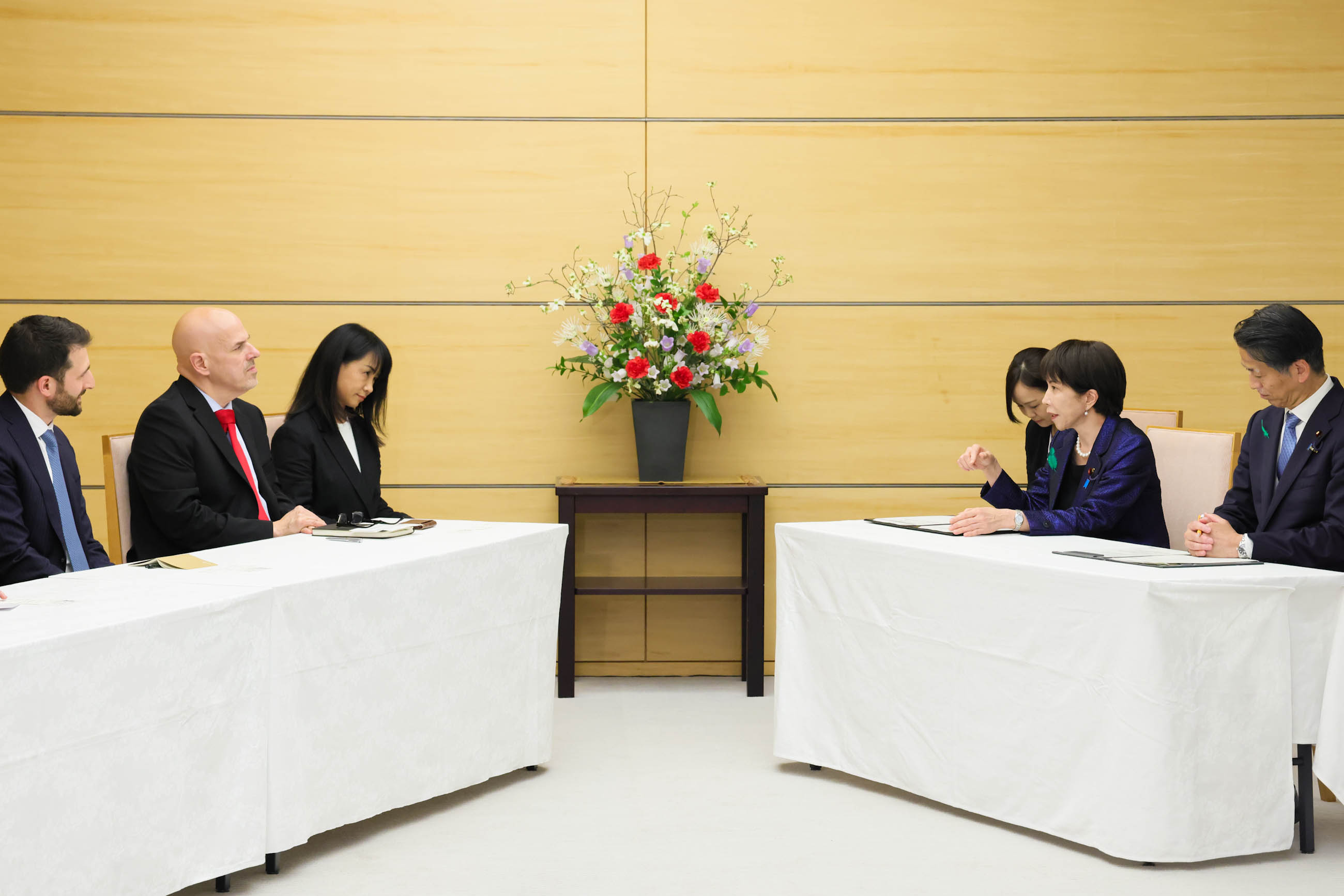 表敬を受ける高市総理３