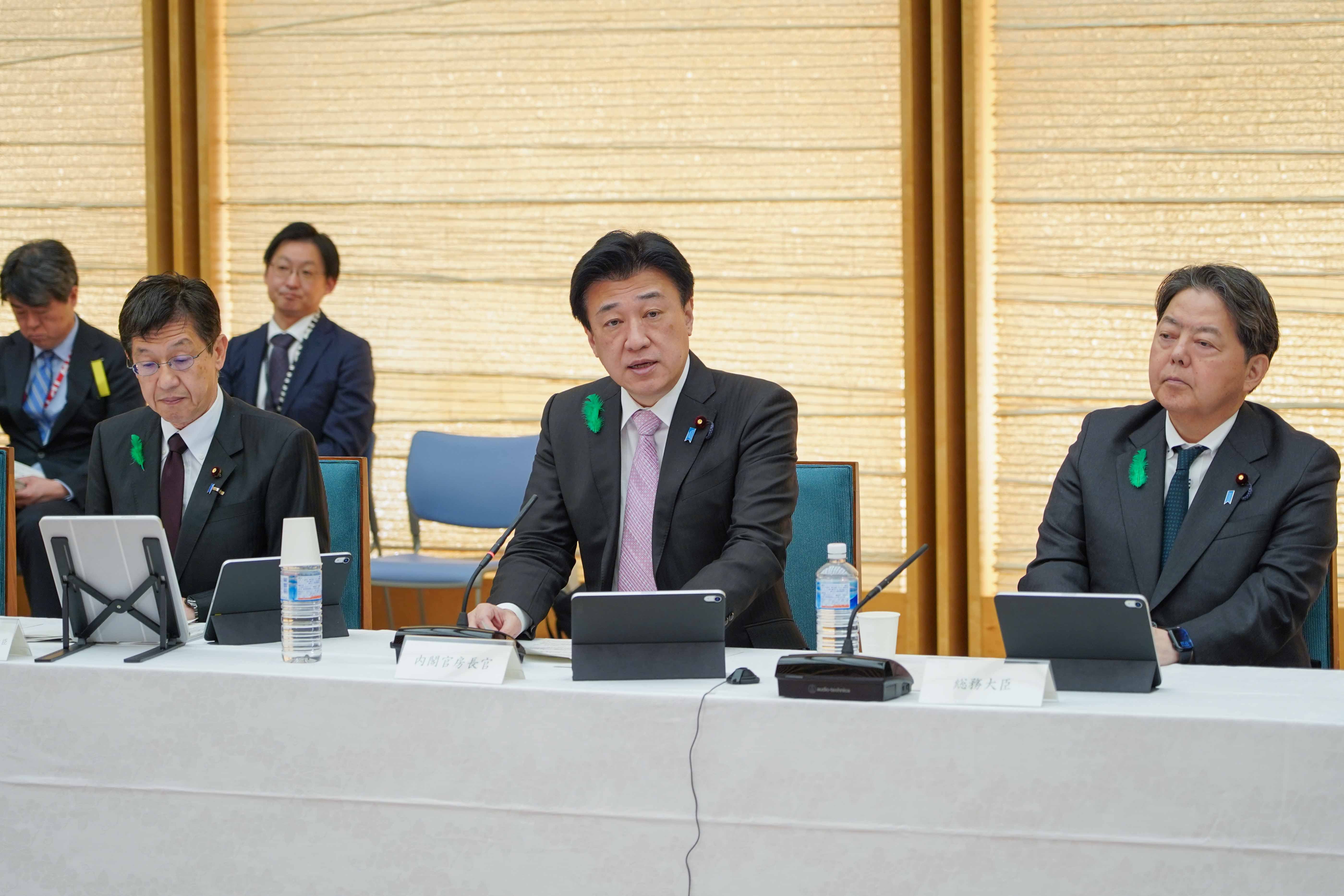 会議のまとめを行う木原官房長官１