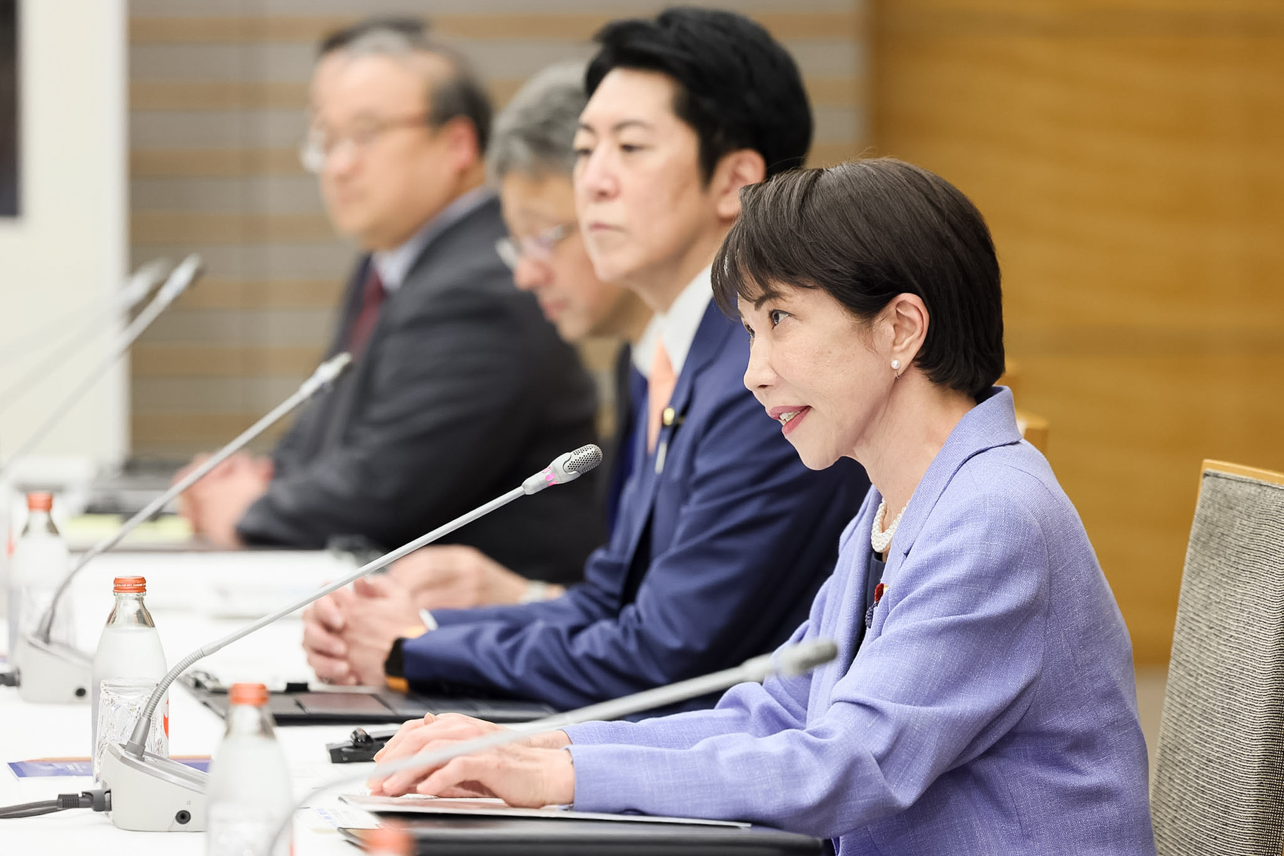 ミラトビッチ大統領と会談する高市総理５